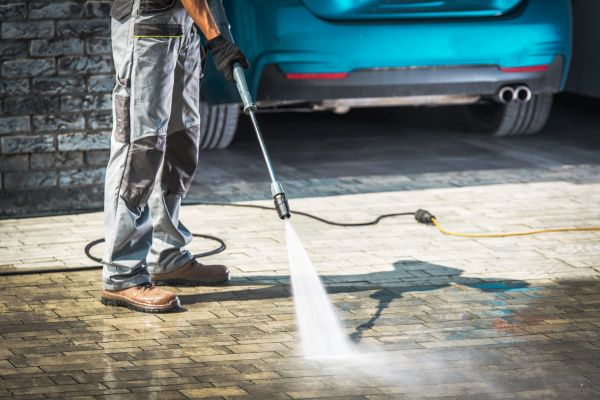 Cost of Driveway Pressure Washing in Orlando