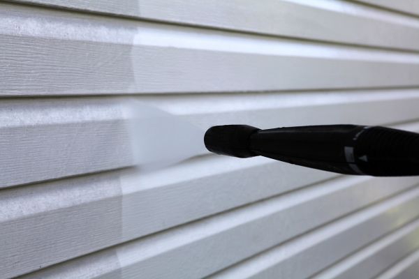 Cost of Condo Siding Power Washing in Orlando