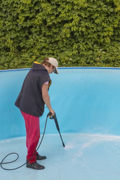 Cost of Pool Pressure Washing in Orlando